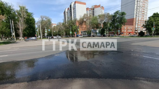 В Самаре на ул. Ново-Вокзальной забил коммунальный родник 19 мая