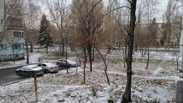 Резко до -10 °C. Утром 10 ноября 2021 года в Самаре выпал снег