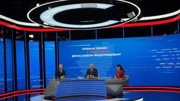 Прямая линия с Вячеславом Федорищевым в студии ГТРК "Самара" началась с вопросов безопасности населения