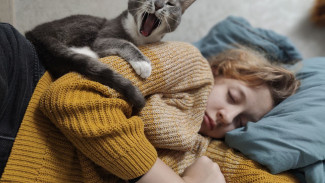 Врачи назвали причину, почему самарским женщинам необходим долгий сон