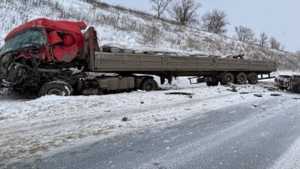 В Самарской области произошли две крупные аварии с грузовиками