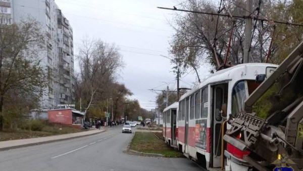4 ноября 25-й трамвай столкнулся с мусоровозом в Самаре 