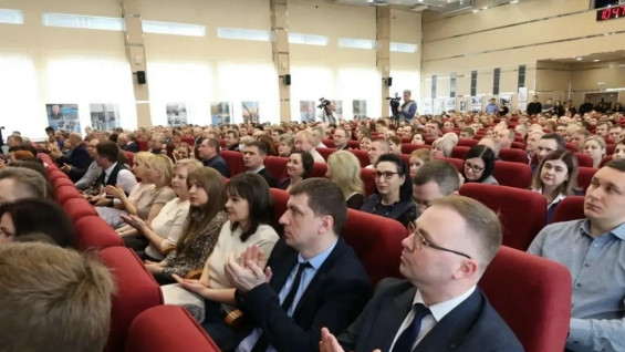 В Самаре Вячеслав Федорищев вручил награды сотрудникам РКЦ «Прогресс» ко Дню космонавтики