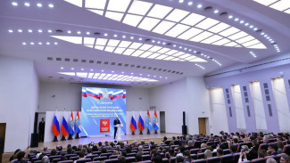 Вячеслав Федорищев вручил жителям региона государственные награды
