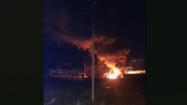 Стали известны возможные причины крупного пожара на жд подстанции в Самарской области