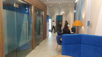 В отделения банков Самары проникла женщина в черной маске