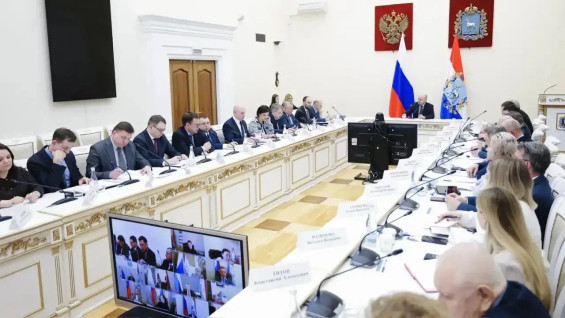 Вячеслав Федорищев дал поручение ГЖИ провести проверки качества уборки дворов и очистки крыш от наледей