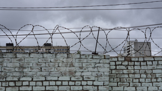 В Самарской области за крупную взятку задержали полицейского 