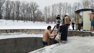 Самарцам назвали главную ошибку при купании в проруби