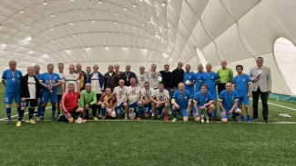 Ветераны «Крыльев Советов» разгромили соперников и вышли в финал "Кубка РФС по футболу шагом"