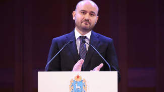 Вячеслав Федорищев поздравил РКЦ «Прогресс» со 130-летием и вручил коллективу орден Гагарина