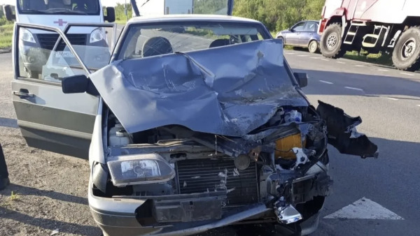 Помощь пожарных спасателей потребовалась при ДТП в Самарской области 3 июля 2026 года 