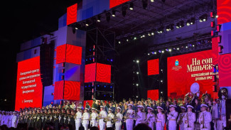 Появились кадры массовых гуляний самарцев в День города на пл. Куйбышева 14 сентября 