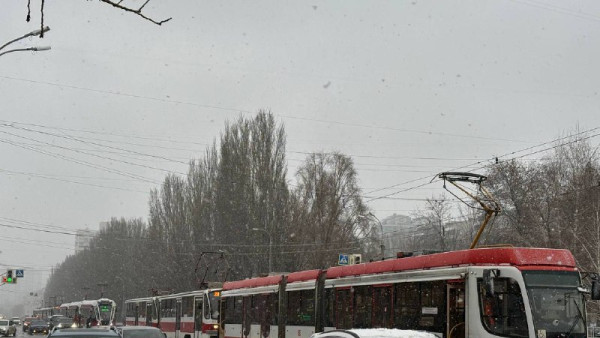 12 декабря в центре Самары встало трамвайное движение