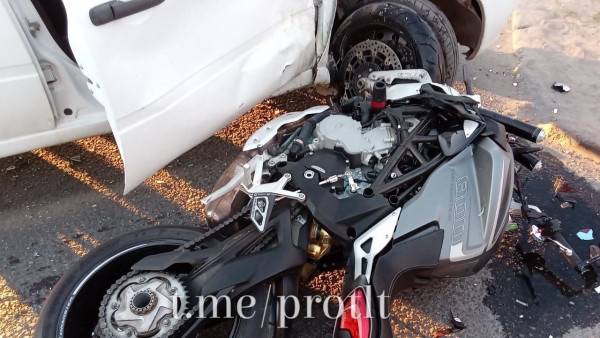 Погиб мгновенно: в Самарской области разбился байкер