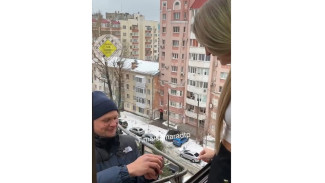 Любовь на высоте птичьего полета: в Самаре мужчина сделал экстремальное предложение девушке 