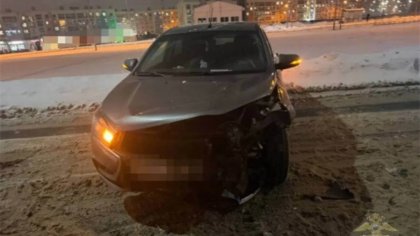 В Самаре двое молодых людей попали в больницу после ДТП в Кошелев-парке