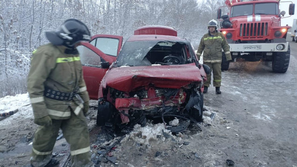 Два человека погибли в массовом ДТП на трассе под Самарой