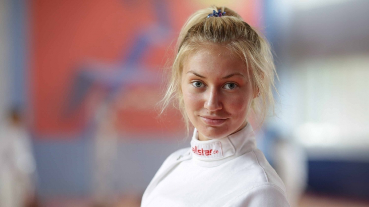 Встреча с агентом и первые фотосессии