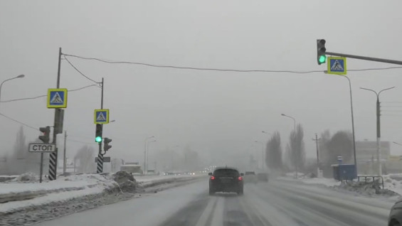 Под Самарой ограничение на трассе М-5 продлили из-за сильного снегопада 31 декабря