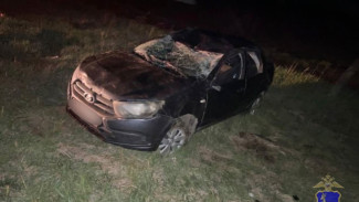 Под Самарой водитель Lada Granta устроил карусель в кювете