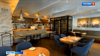 Гастрономический фестиваль "Волжские сезоны" продолжает знакомить самарцев не только с местной кухней, но и традиционными напитками