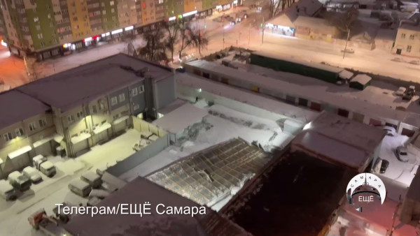 Бушевал всю ночь: ветер сорвал крышу с дома 14 декабря в Самаре