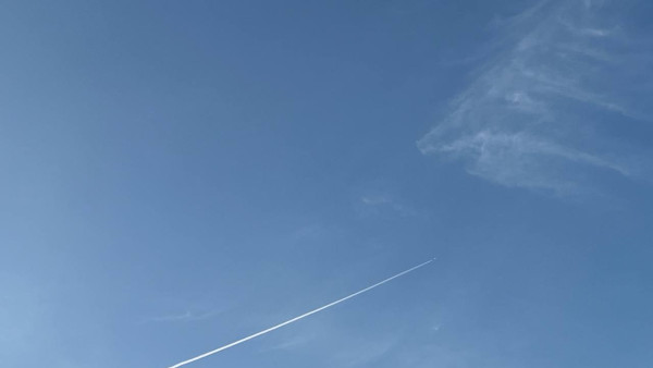 Минтранс объяснил причину появления несгораемых следов на небе над Самарой