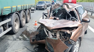 Центр ЧС рассказал, кто погиб в ДТП с Lada XRAY под Самарой