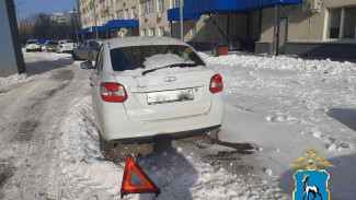 Пьяный водитель погрузчика снес три машины в Самаре