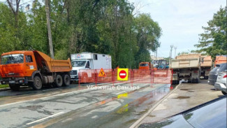 В Самаре из-за коммунальной аварии перекрыли ул. Мориса Тореза