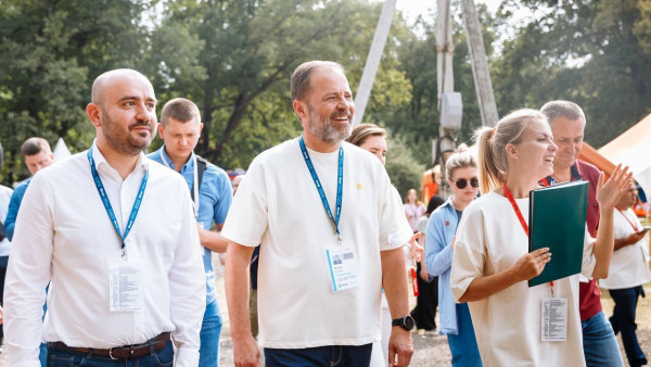 Полпред Президента в ПФО Игорь Комаров и глава Самарской области Вячеслав Федорищев приняли участие в Дне ПФО на форуме «iВолга»