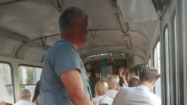 Самарцы пожаловались на адское пекло в вагоне трамвая № 5
