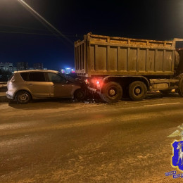 В Самаре пассажирка Renault Scenic пострадала в ДТП с грузовиком