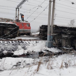 Авария на Куйбышевской магистрали 13 декабря: пассажирские поезда следуют с опозданием  
