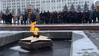 1 января в Самарской области вспоминают погибших в результате атаки ВСУ в 2023 году в Макеевке