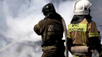 Утром 4 февраля в Самарской области загорелся частный дом на площади 200 кв. м.