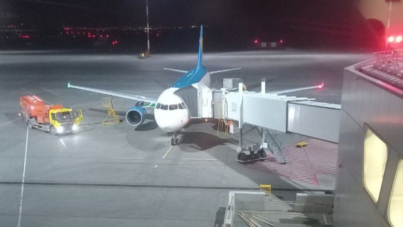В самарском аэропорту экстренно приземлился самолёт Узбекских аваиалиний