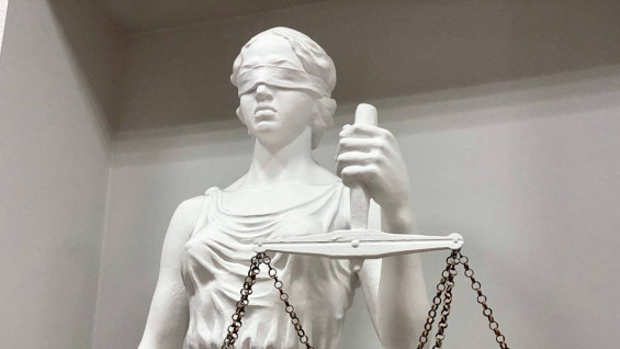 Начальница из Самары похитила 112 тысяч пачек бумаги на 24 миллиона