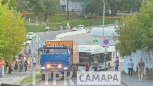 В Самаре на 5-й просеке автобус перегородил дорогу 12 августа