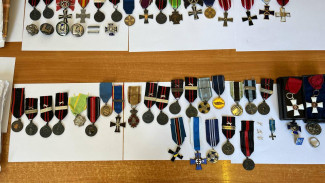 Более 90 госнаград обнаружили самарские таможенники в посылках из Европы