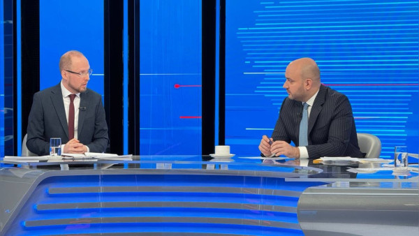 Во время Прямой линии губернатору Самарской области поступило 4564 обращения