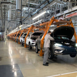 На АвтоВАЗе рухнули продажи почти на 25%