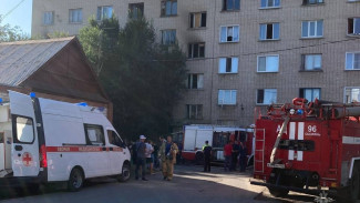 В Самарской области 2 человека погибло в горящем общежитии