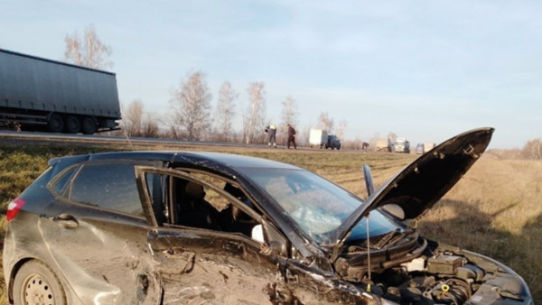 Под Самарой одна KIA выбила другую в кювет, выехав на встречку