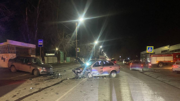 В Сызрани произошла массовая авария из-за неосторожного выезда со стоянки 