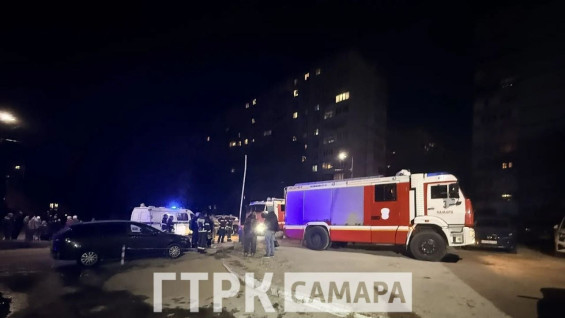 Появилось видео пожара на Осипенко, из-за которого эвакуировались 32 человека