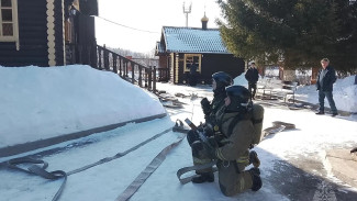 В Самарской области пожарные тушили храм Владимирской иконы Пресвятой Богородицы