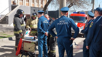 В Самаре тушат крупный пожар: эвакуировано 100 человек