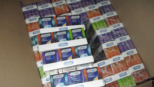 Самарские таможенники пресекли доставку 30 тысяч презервативов для личного пользования